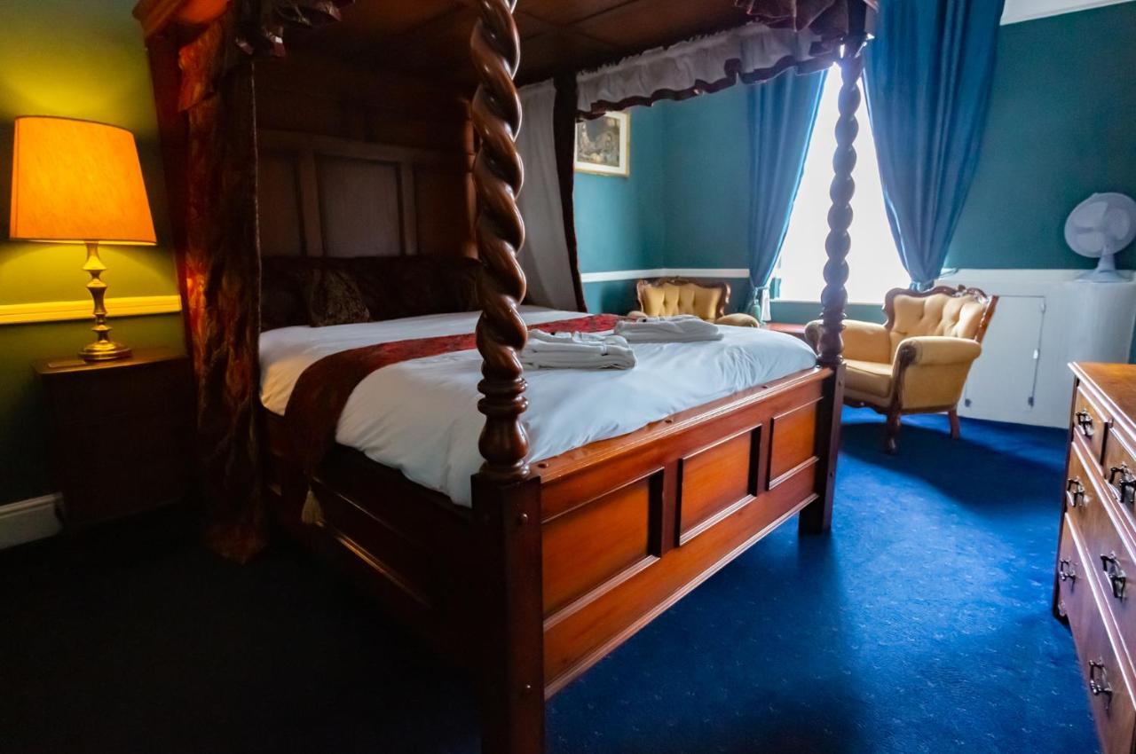 The George Hotel, Dereham Bagian luar foto