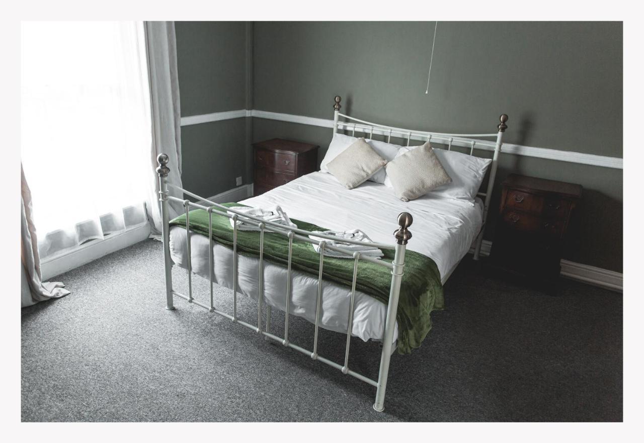 The George Hotel, Dereham Bagian luar foto