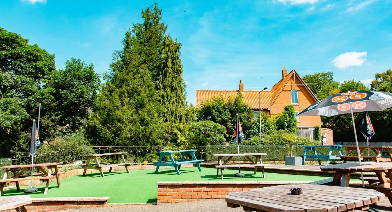 The George Hotel, Dereham Bagian luar foto